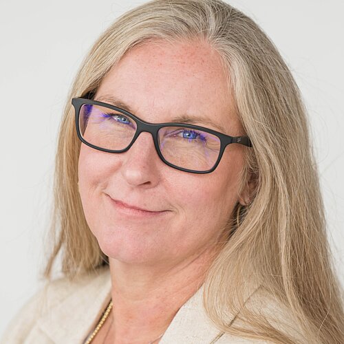  Toni Byrd Ressaire