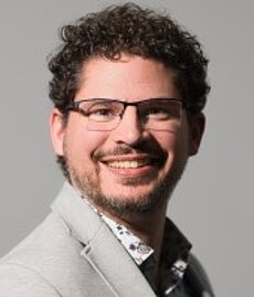  Lars Kothes